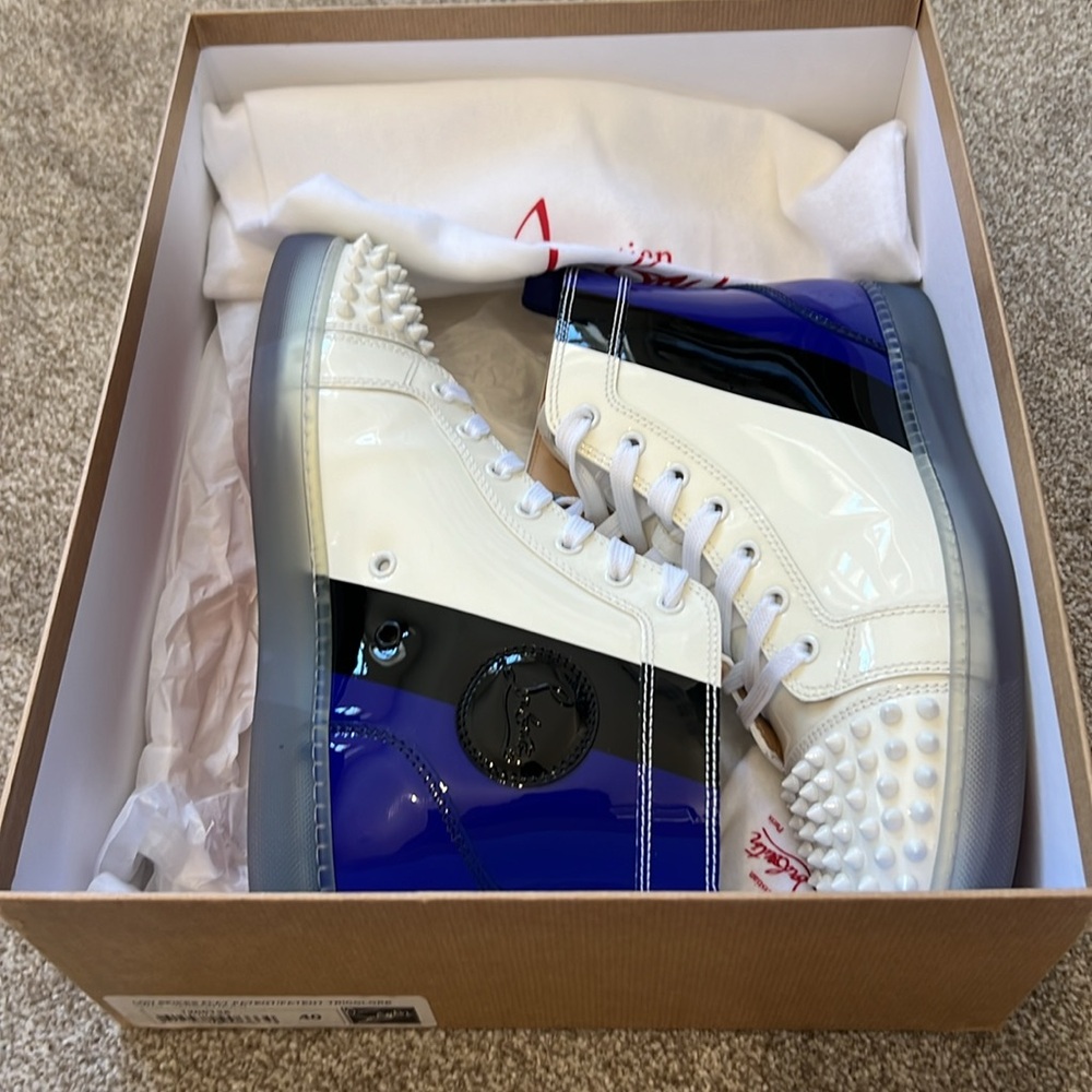 Christian Louboutin Lou Spikes Flat Patent Tricolore - size: 40